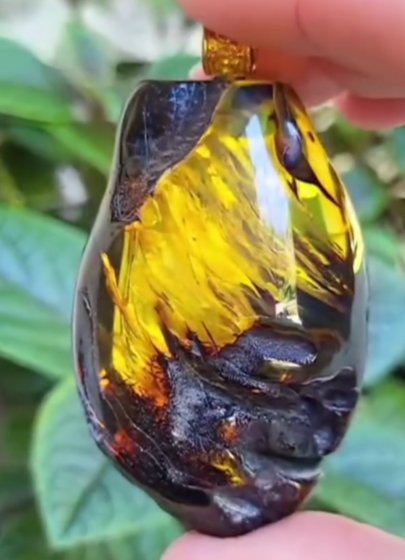 Wyroby bursztynowe 3