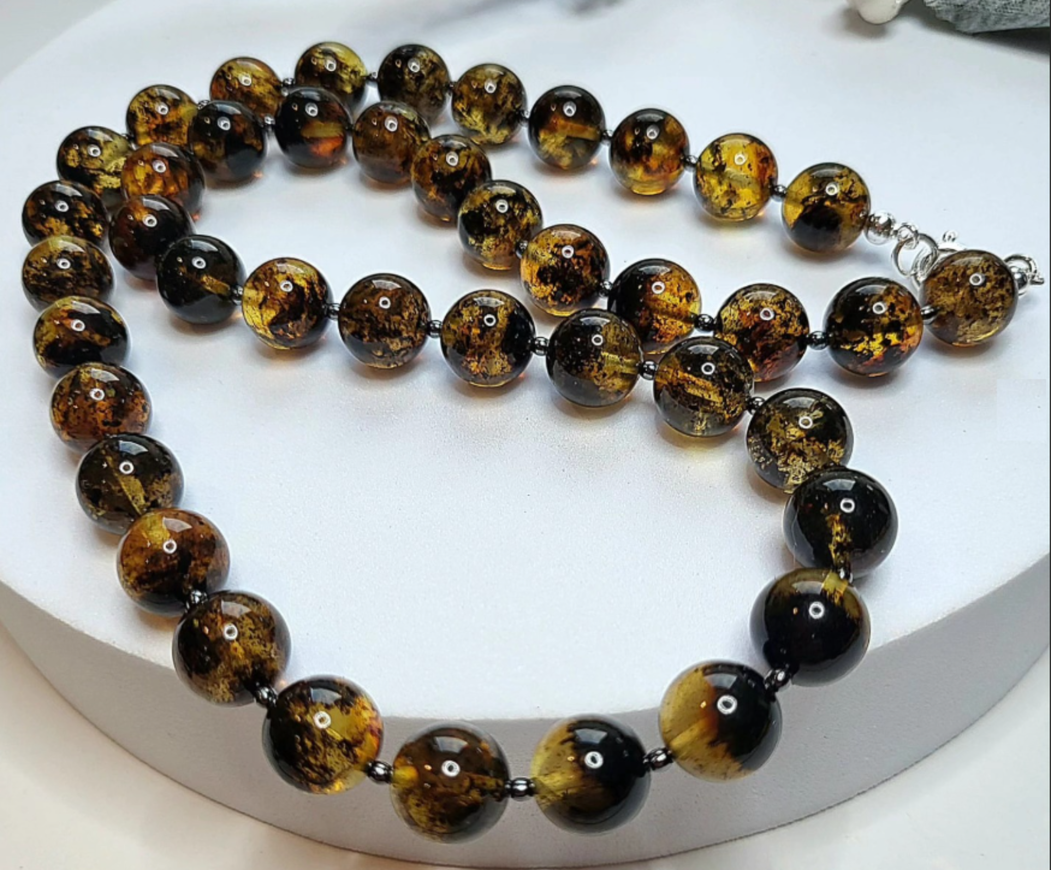 Wyroby bursztynowe 5